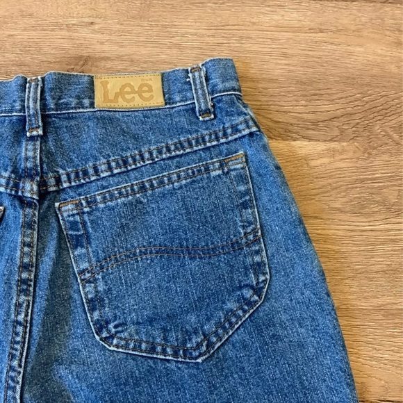 Vintage Dark Wash Lee High Waisted Mom Shorts - Picture 6 of 9